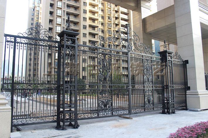 别墅铁艺大门的特�? /><i></i></a></span>
                            <div>
                                  <b>[2015-05-14]</b>
                                  <p><a href=