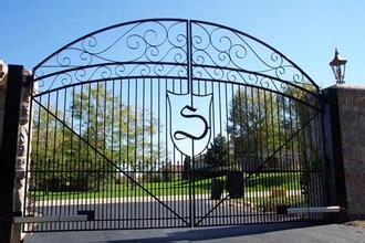 铁艺大门制作需要哪些材�? /><i></i></a></span>
                            <div>
                                  <b>[2015-06-08]</b>
                                  <p><a href=